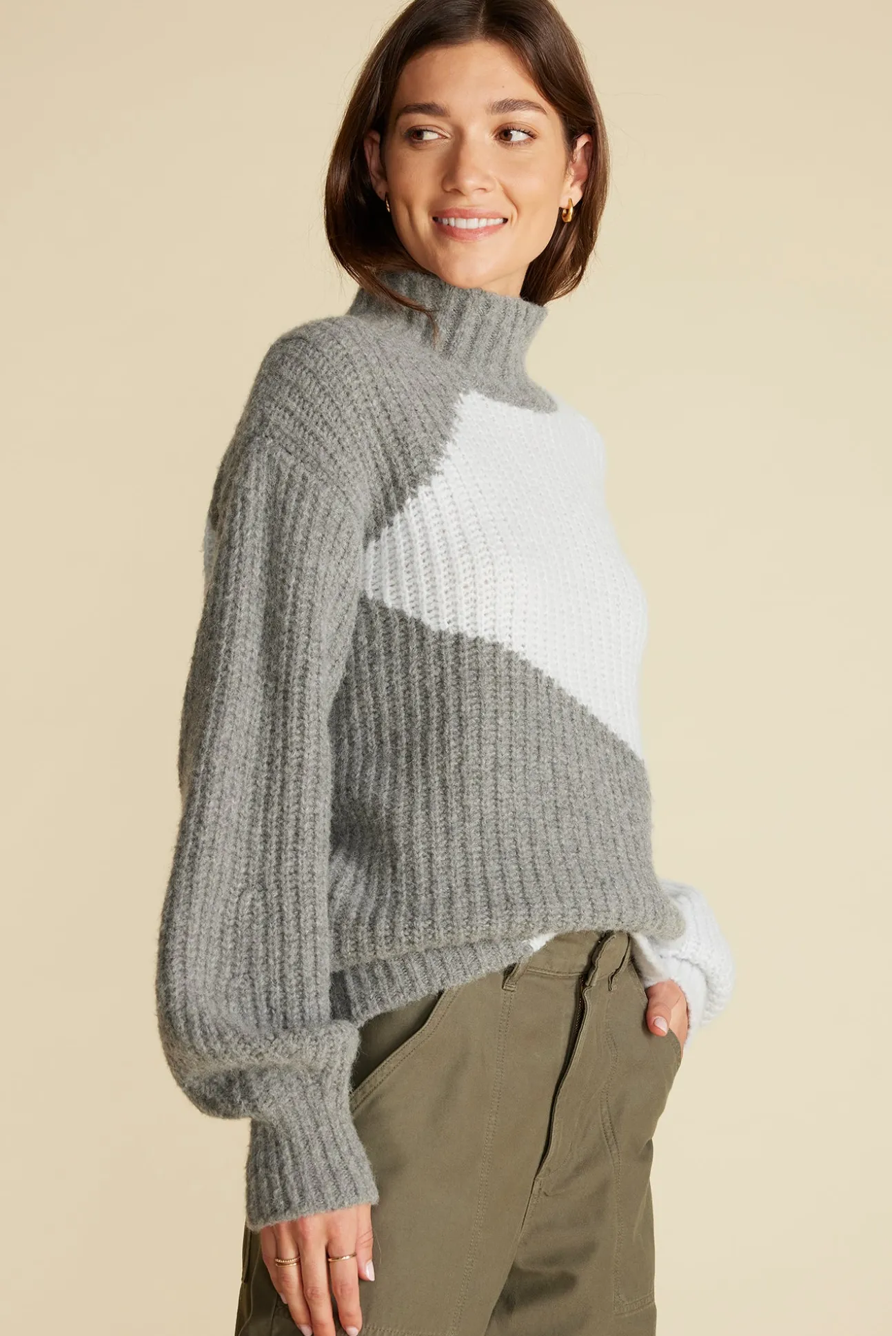 Veira Turtleneck Sweater